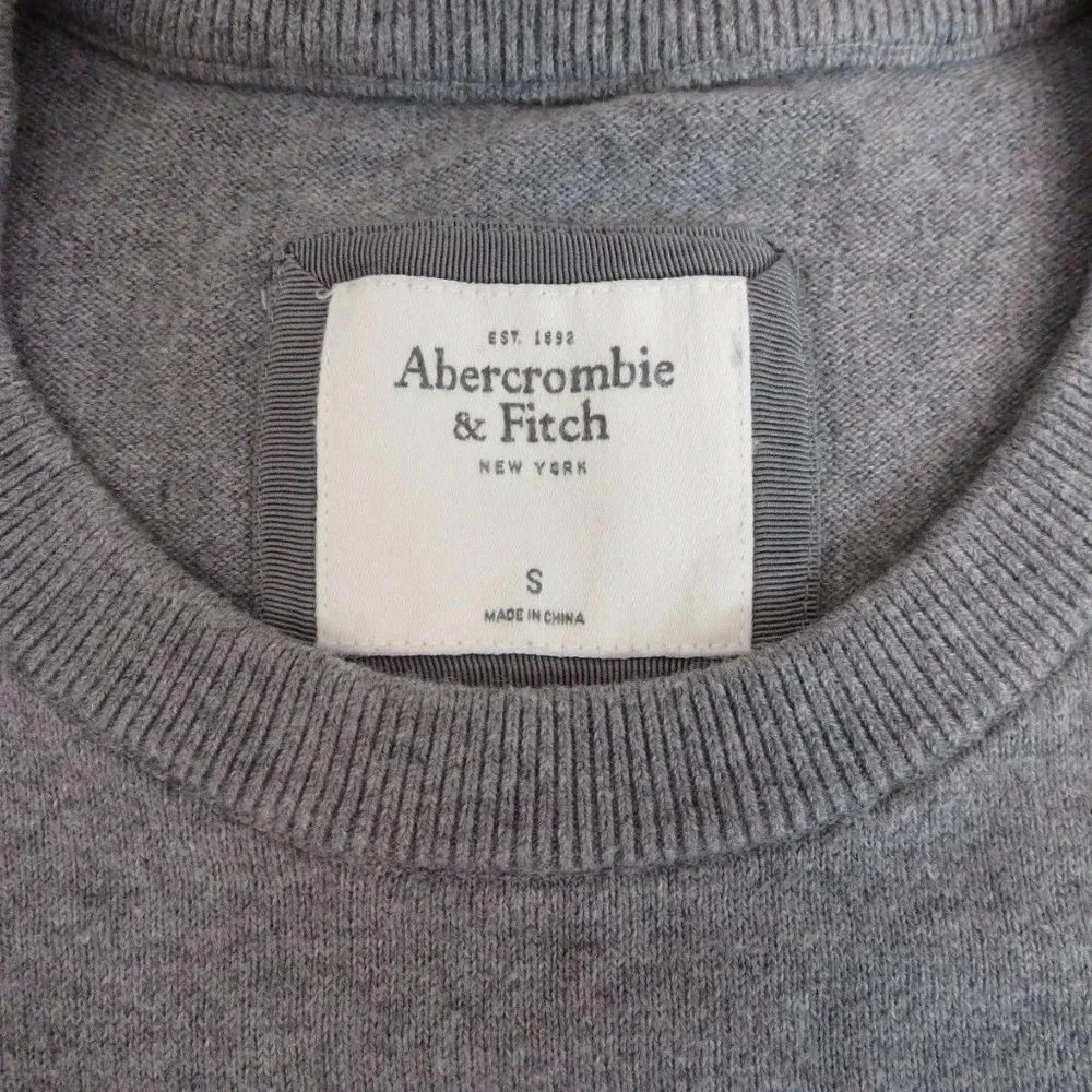 Abercrombie Cropped Sweater Size Small Top Gray - Picture 4 of 4